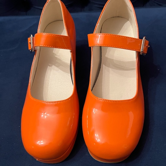 Beautiful orange chunky heels - Picture 2 of 4